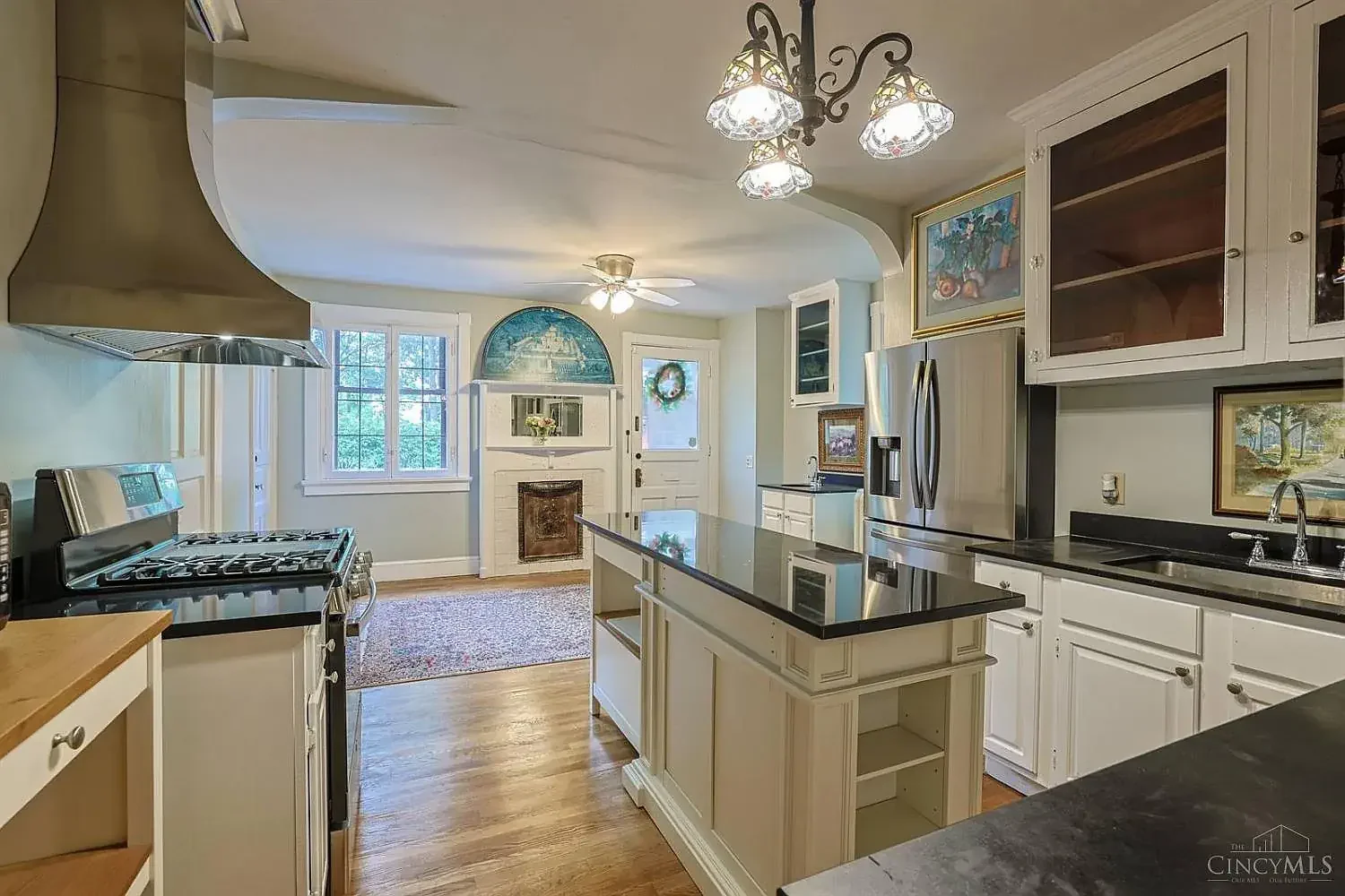 1900 Victorian house Cincinnati Ohio - 13 - kitchen.webp