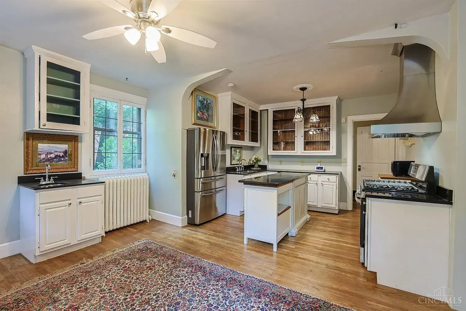 1900 Victorian house Cincinnati Ohio - 14 - kitchen.webp