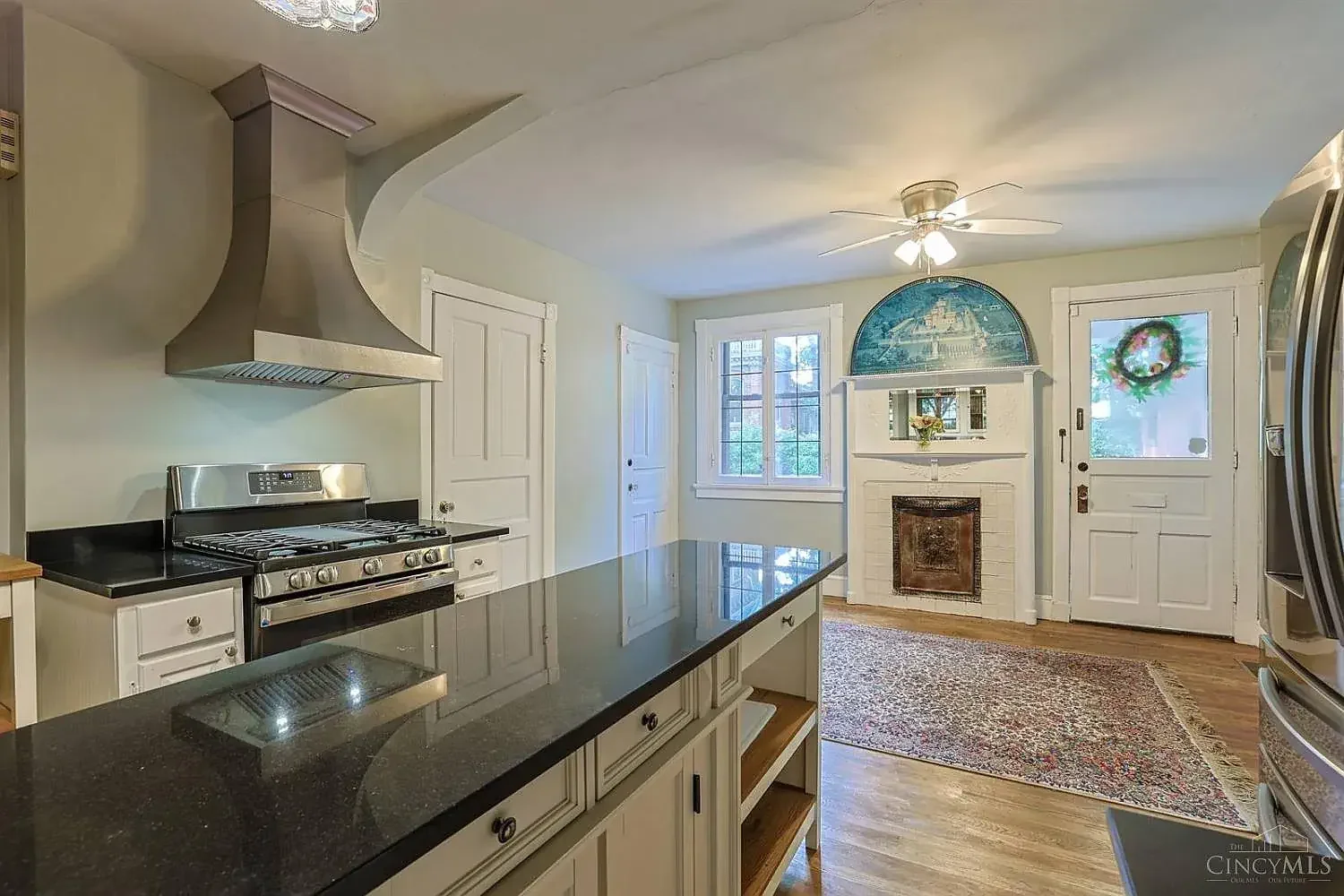 1900 Victorian house Cincinnati Ohio - 15 - kitchen.webp