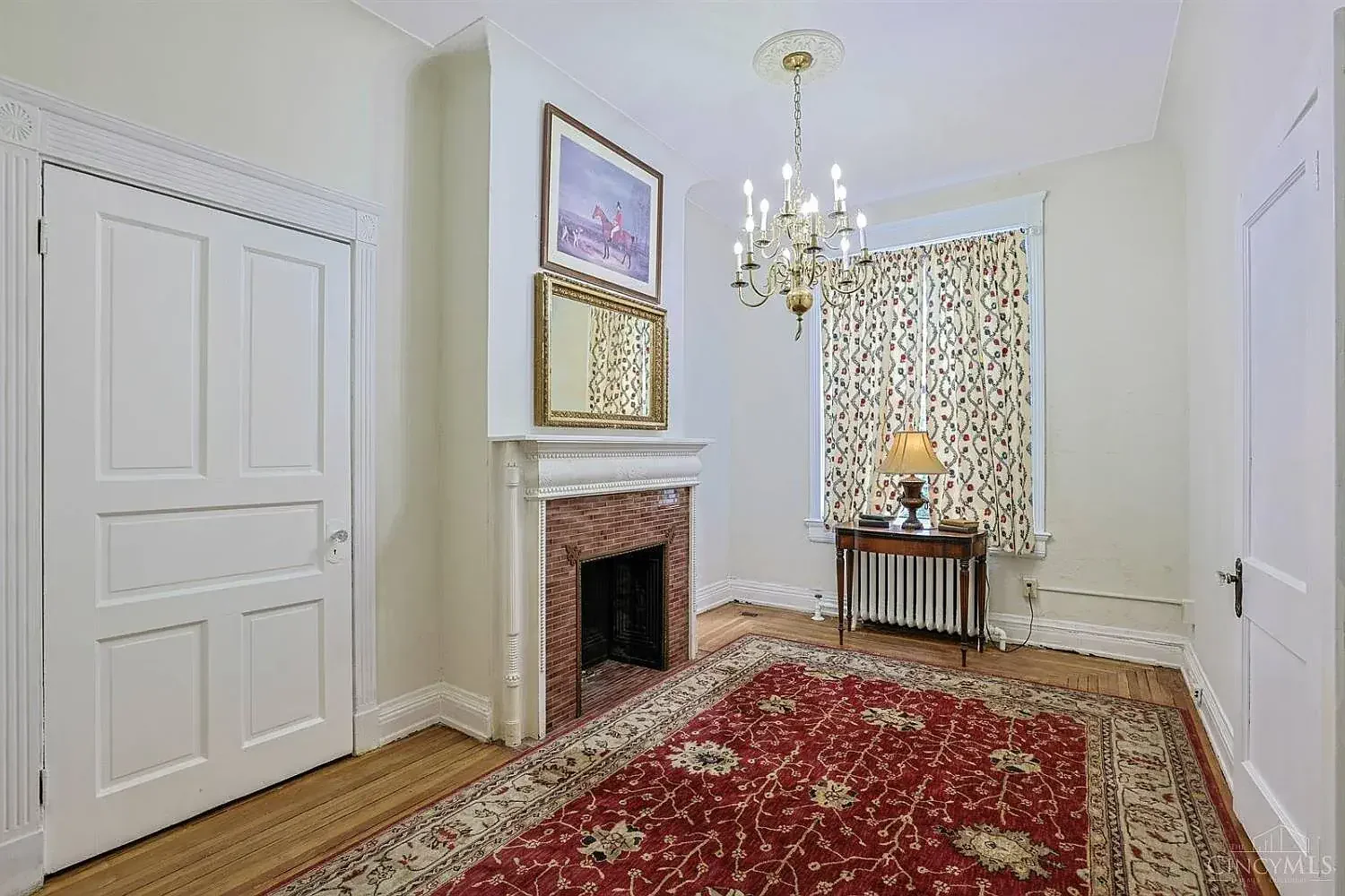 1900 Victorian house Cincinnati Ohio - 26 - hallway.webp