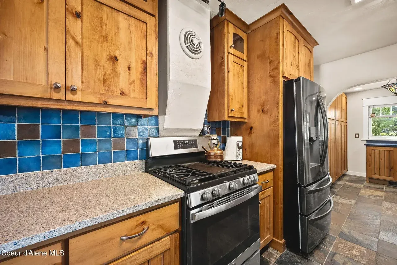 1940 English Cottage Bonners Ferry Idaho - 16 - kitchen.webp