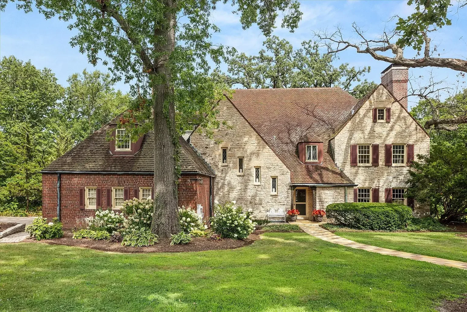 1930 Tudor Revival house Peru Illinois - 1 - front view.webp