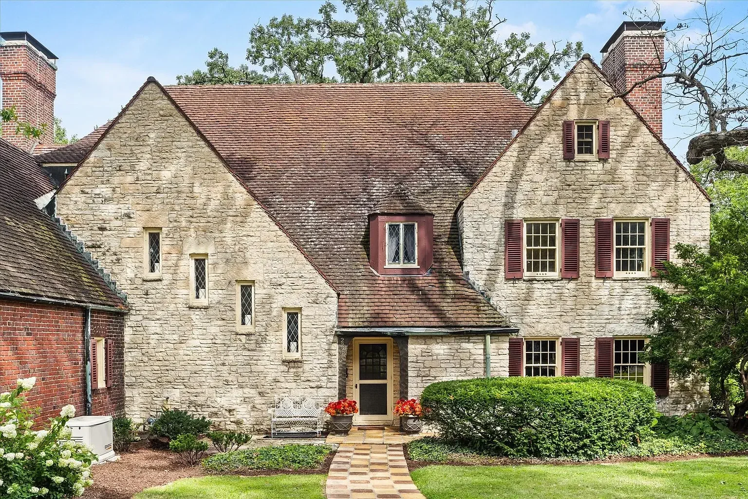 1930 Tudor Revival house Peru Illinois - 4 - front view.webp