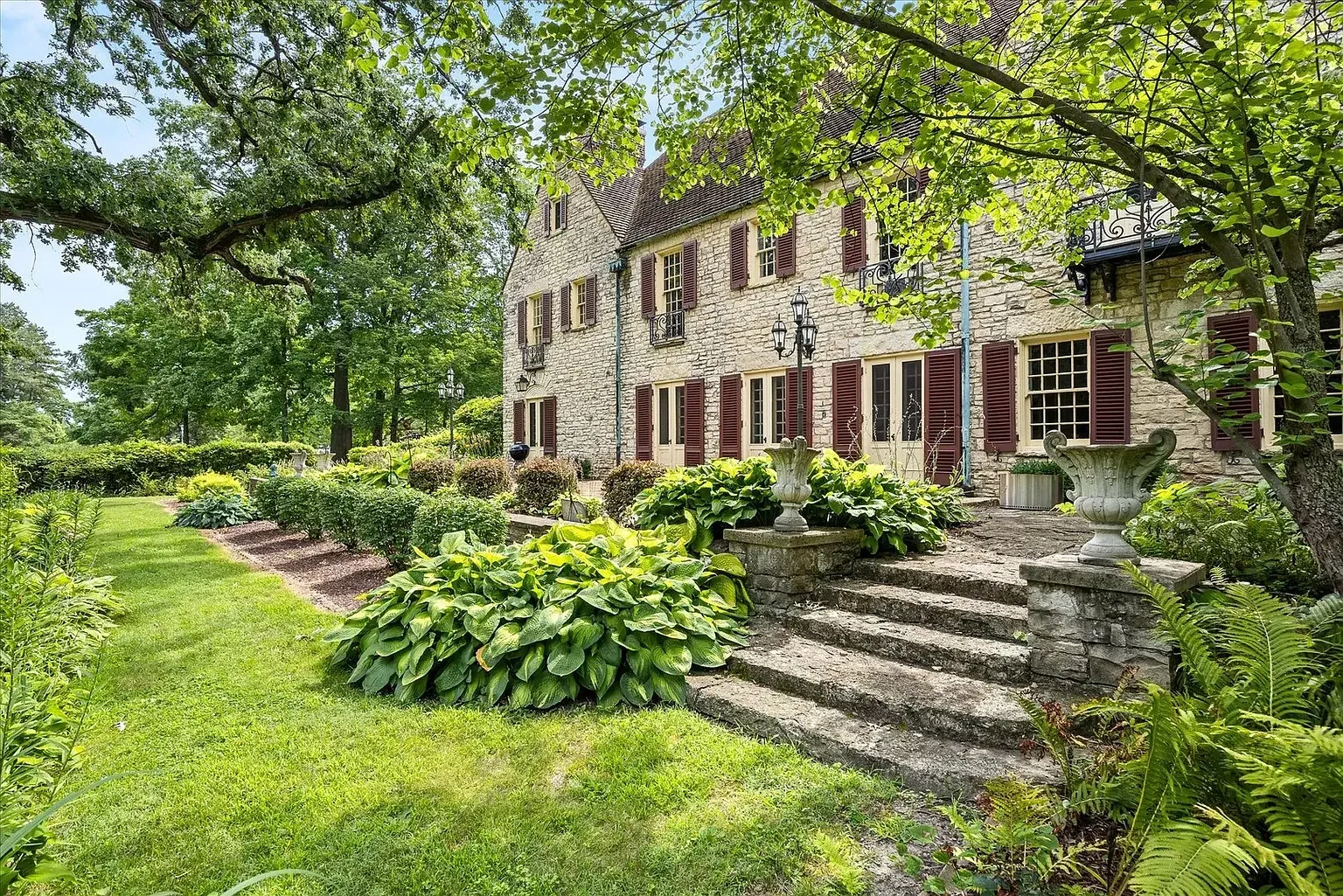 1930 Tudor Revival house Peru Illinois - 8 - back view.webp