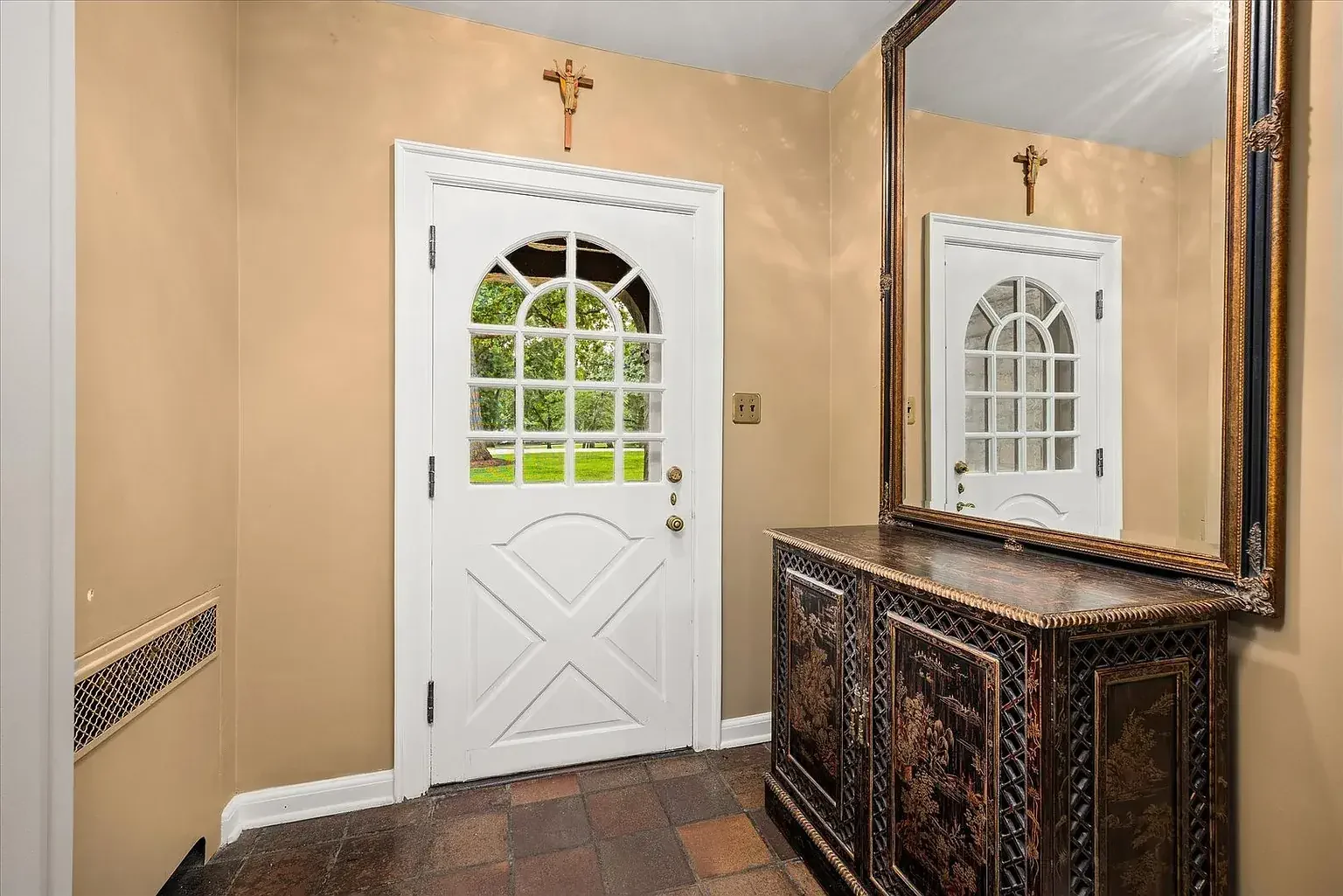 1930 Tudor Revival house Peru Illinois - 16 - entrance.webp