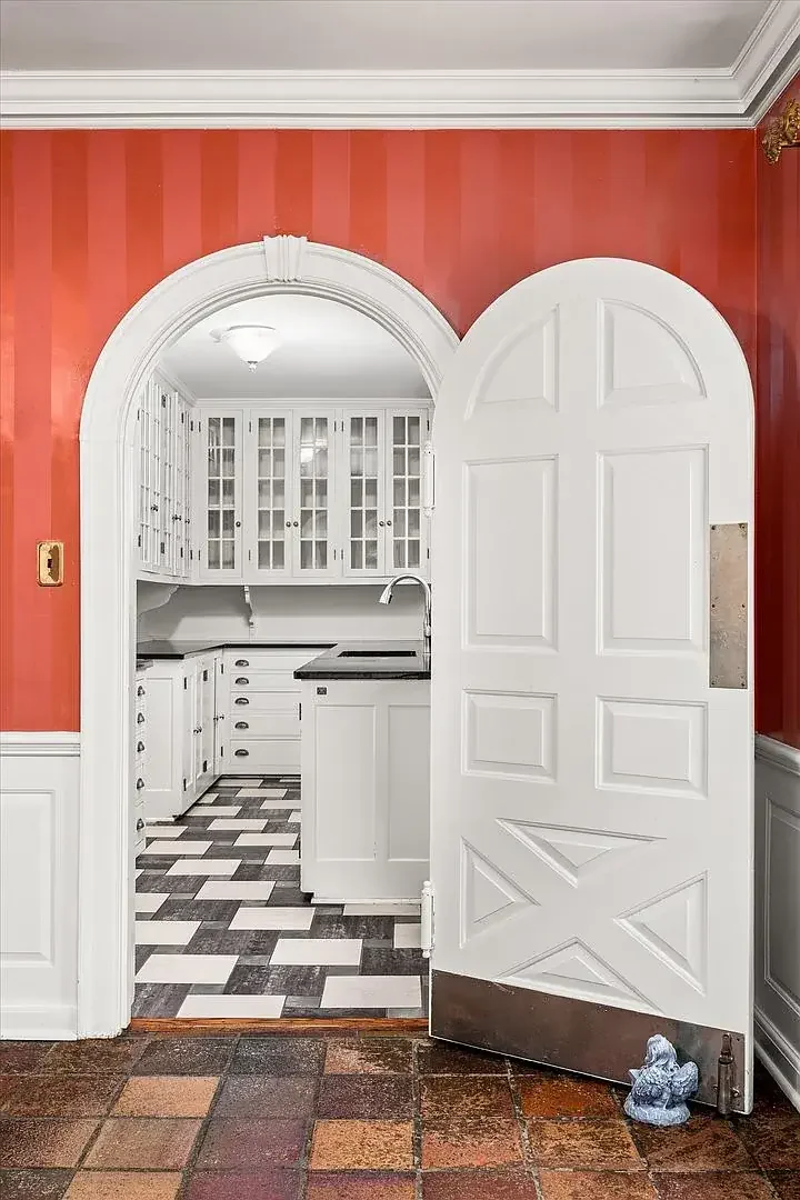 1930 Tudor Revival house Peru Illinois - 31 - kitchen.webp