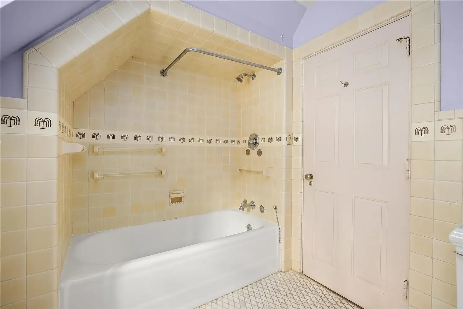 1930 Tudor Revival house Peru Illinois - 51 - bathroom.webp