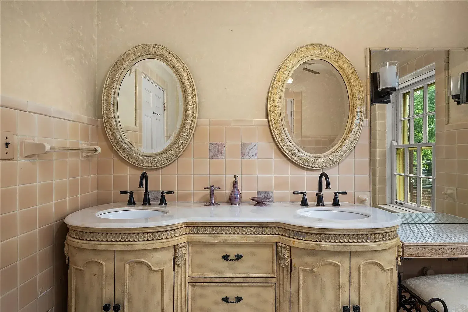1930 Tudor Revival house Peru Illinois - 54 - bathroom.webp