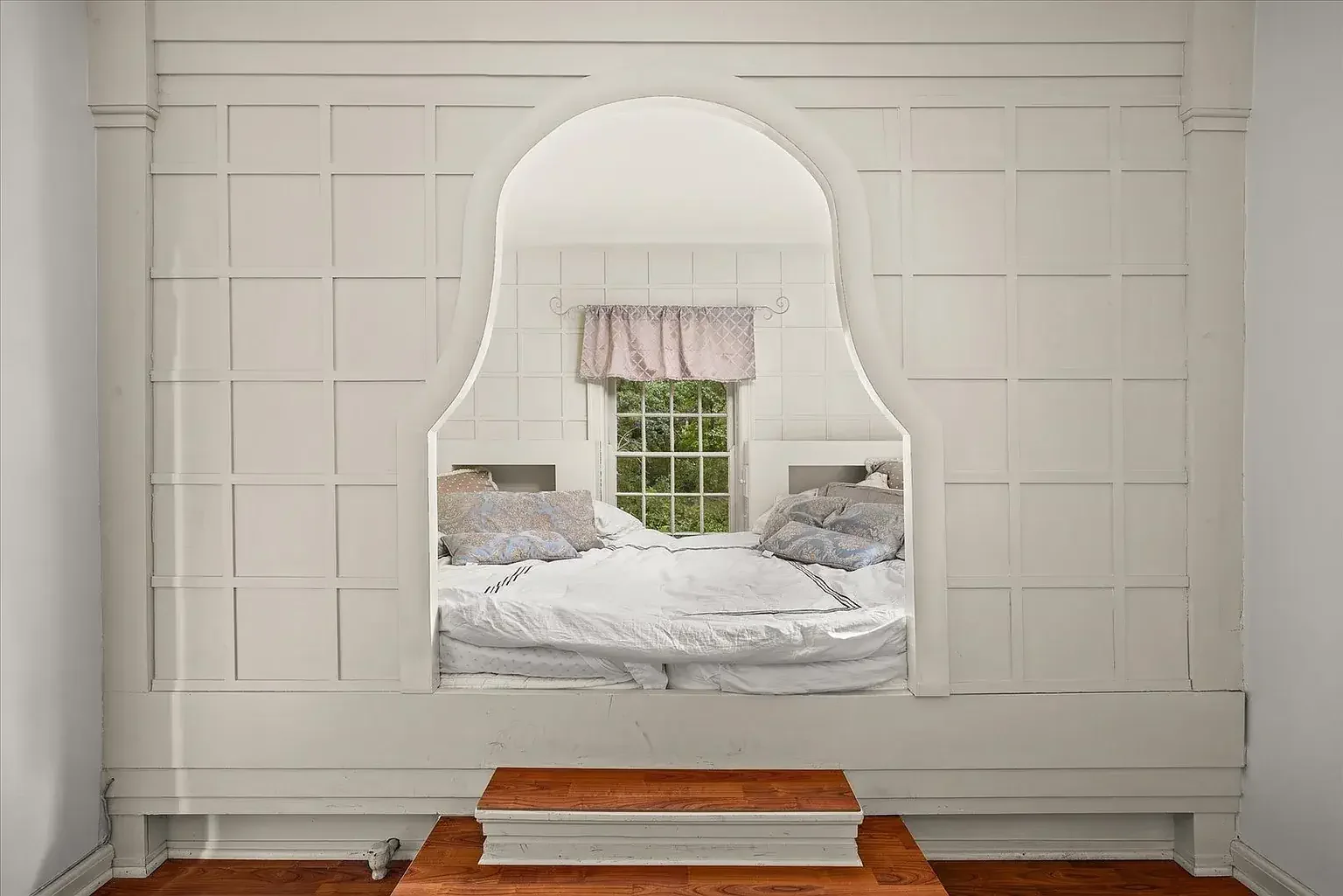 1930 Tudor Revival house Peru Illinois - 59 - bedroom.webp