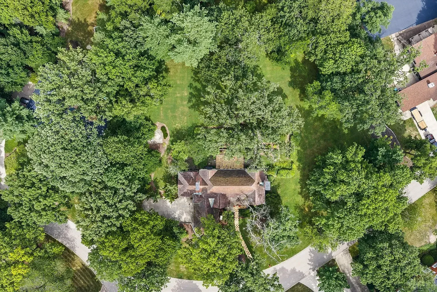 1930 Tudor Revival house Peru Illinois - 73 - top view.webp