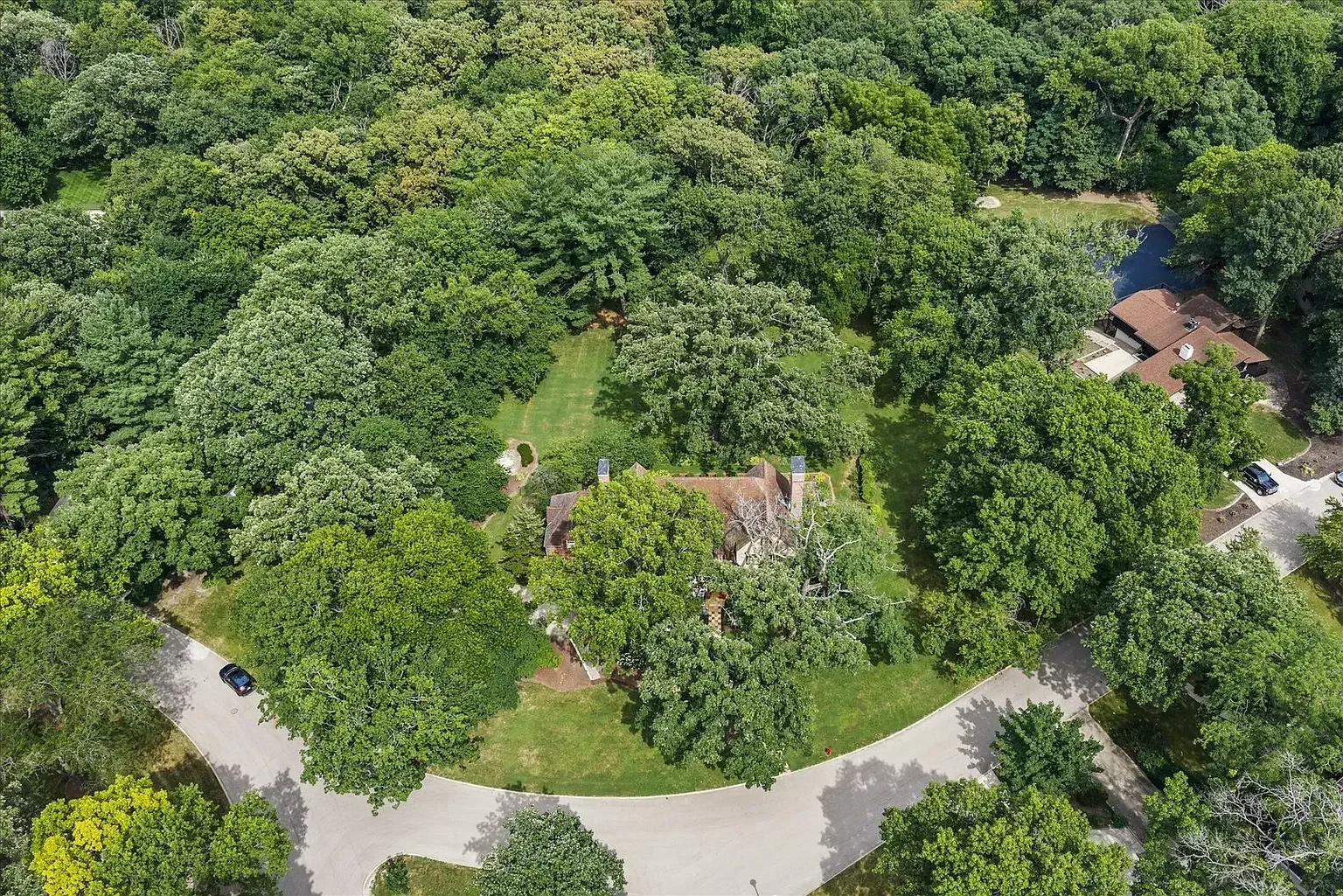 1930 Tudor Revival house Peru Illinois - 72 - top view.webp