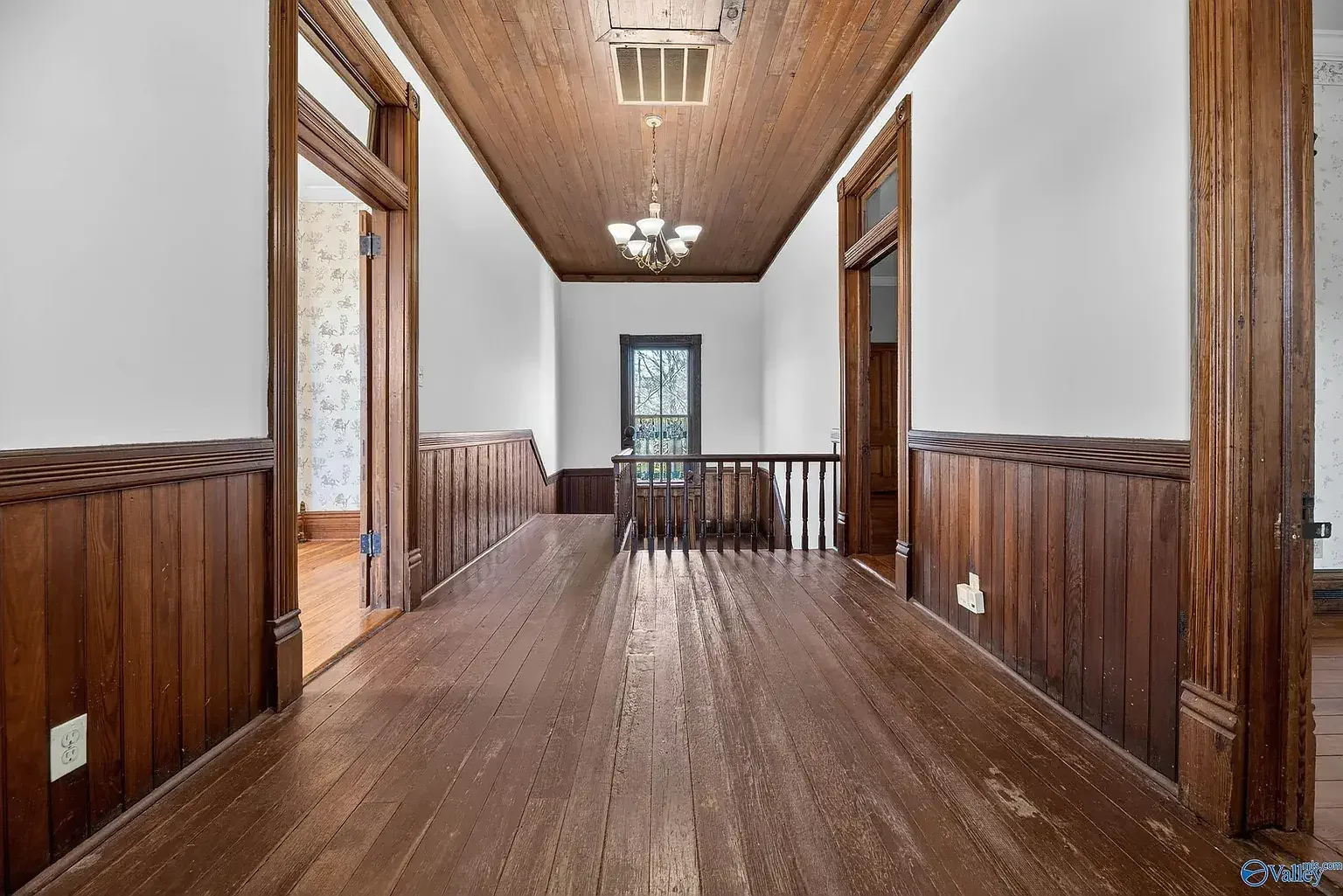 1890 Victorian house Piedmont Alabama 2026- 30 - second floor.webp