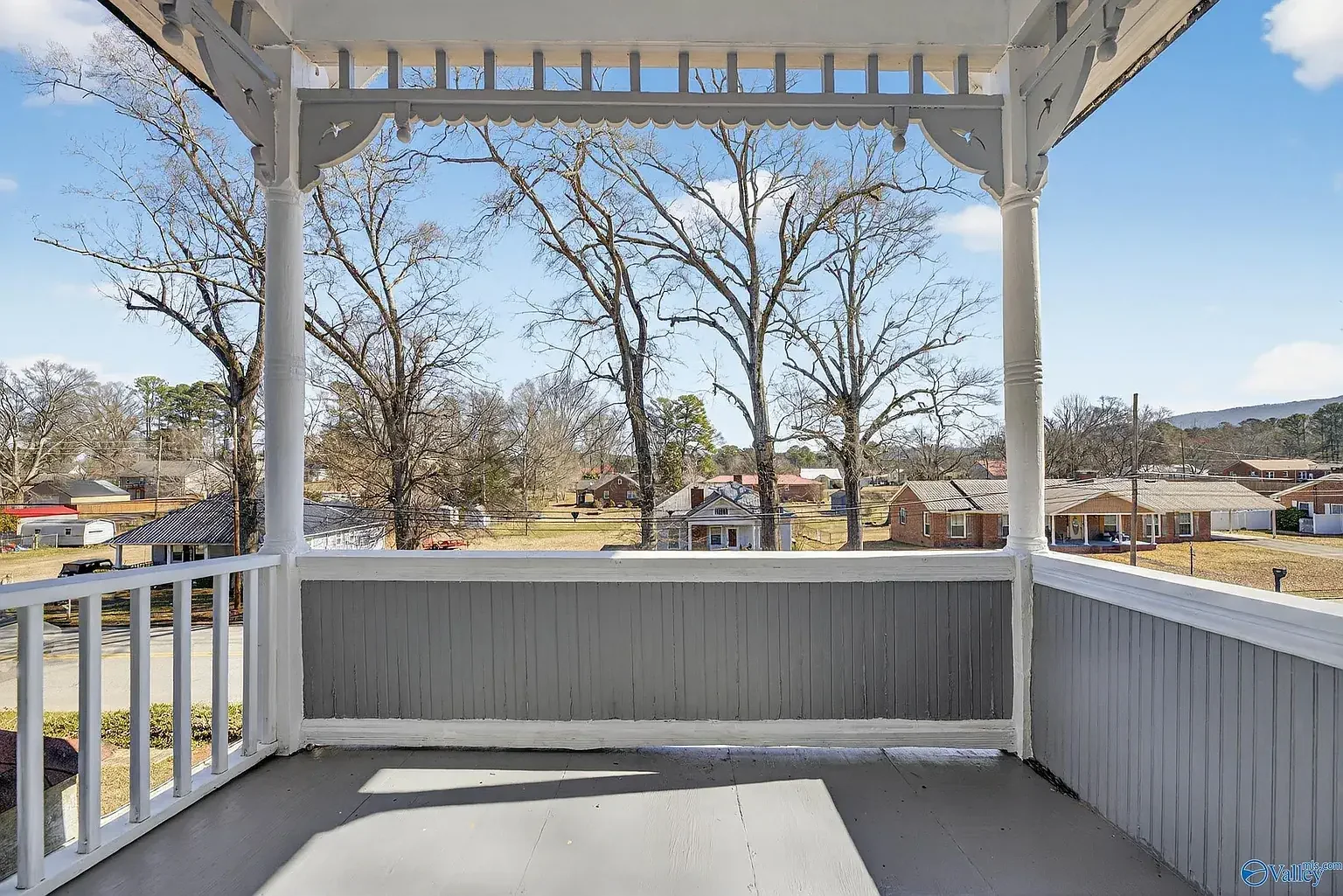 1890 Victorian house Piedmont Alabama 2026- 31 - veranda.webp