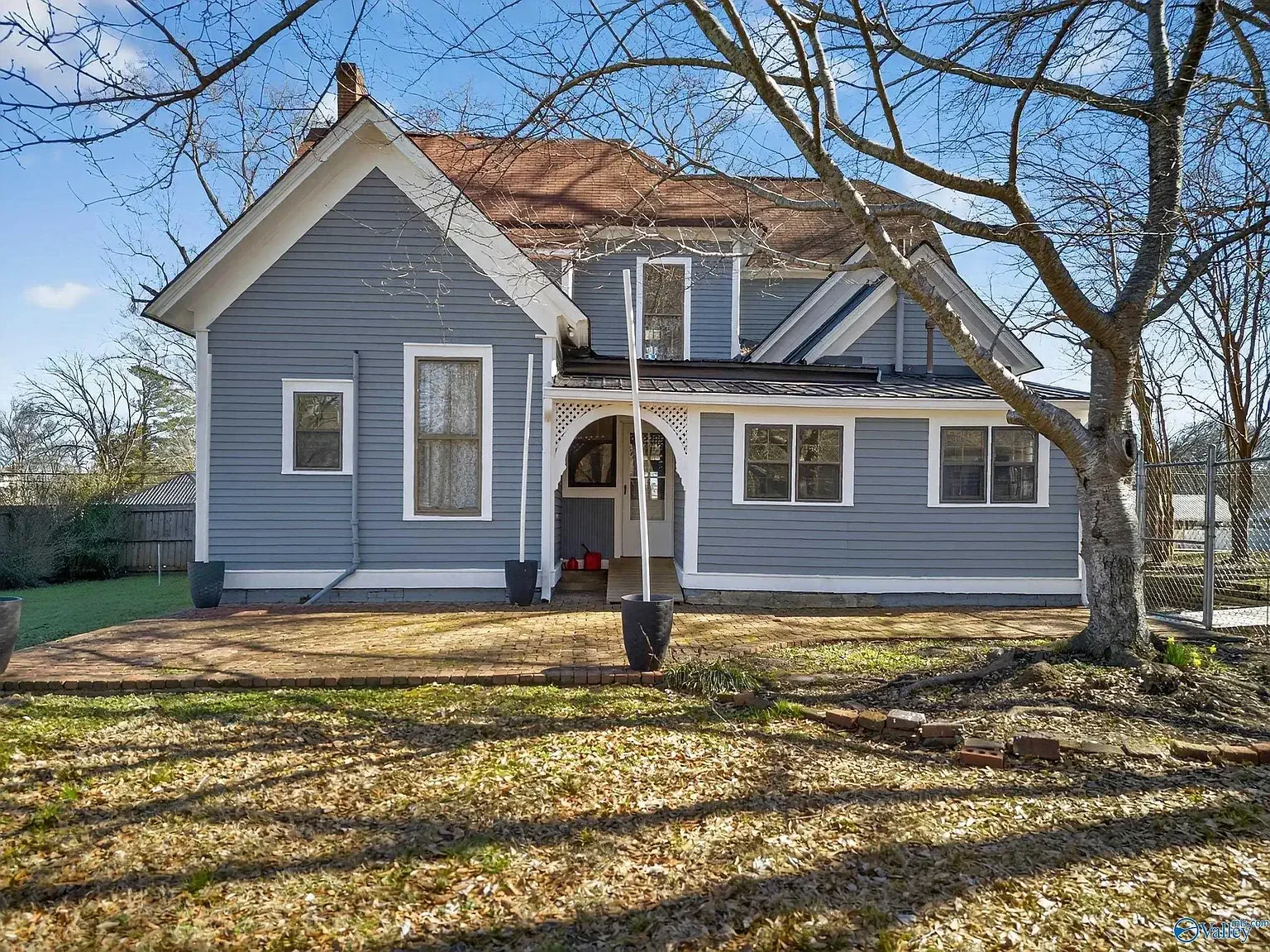 1890 Victorian house Piedmont Alabama 2026- 39 - backyard.webp