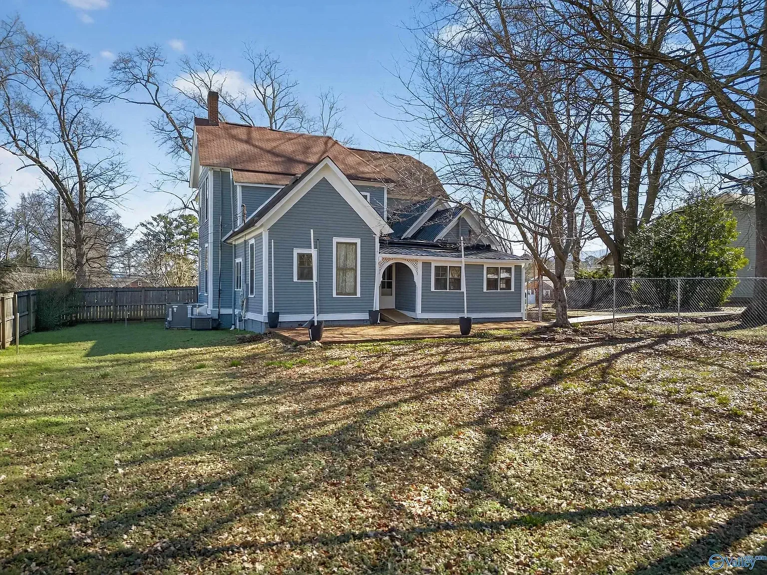 1890 Victorian house Piedmont Alabama 2026- 40 - backyard.webp