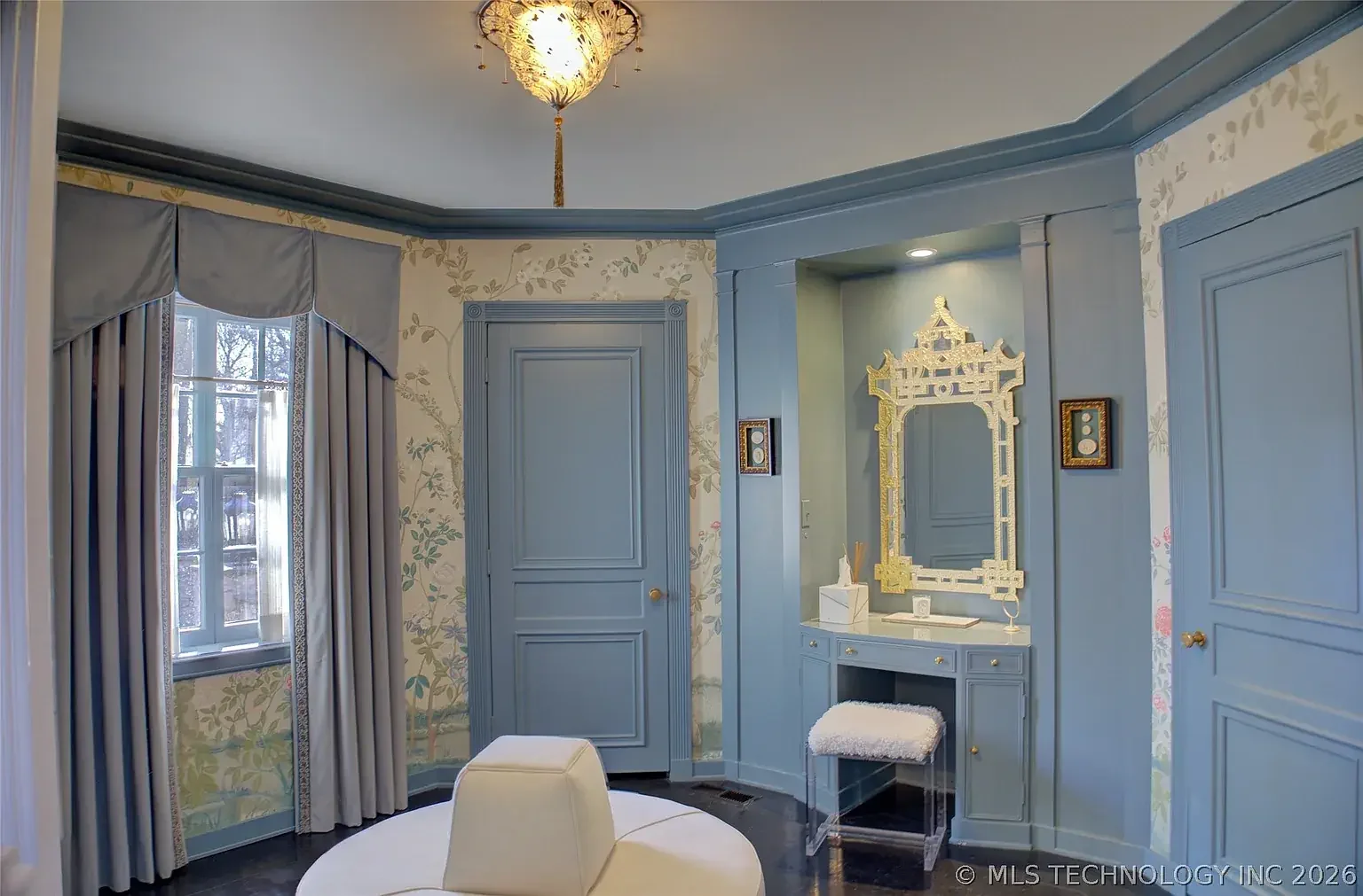 The Greiss Mansion 1931 French Normandy Tulsa Oklahoma - 6 - relax room.webp