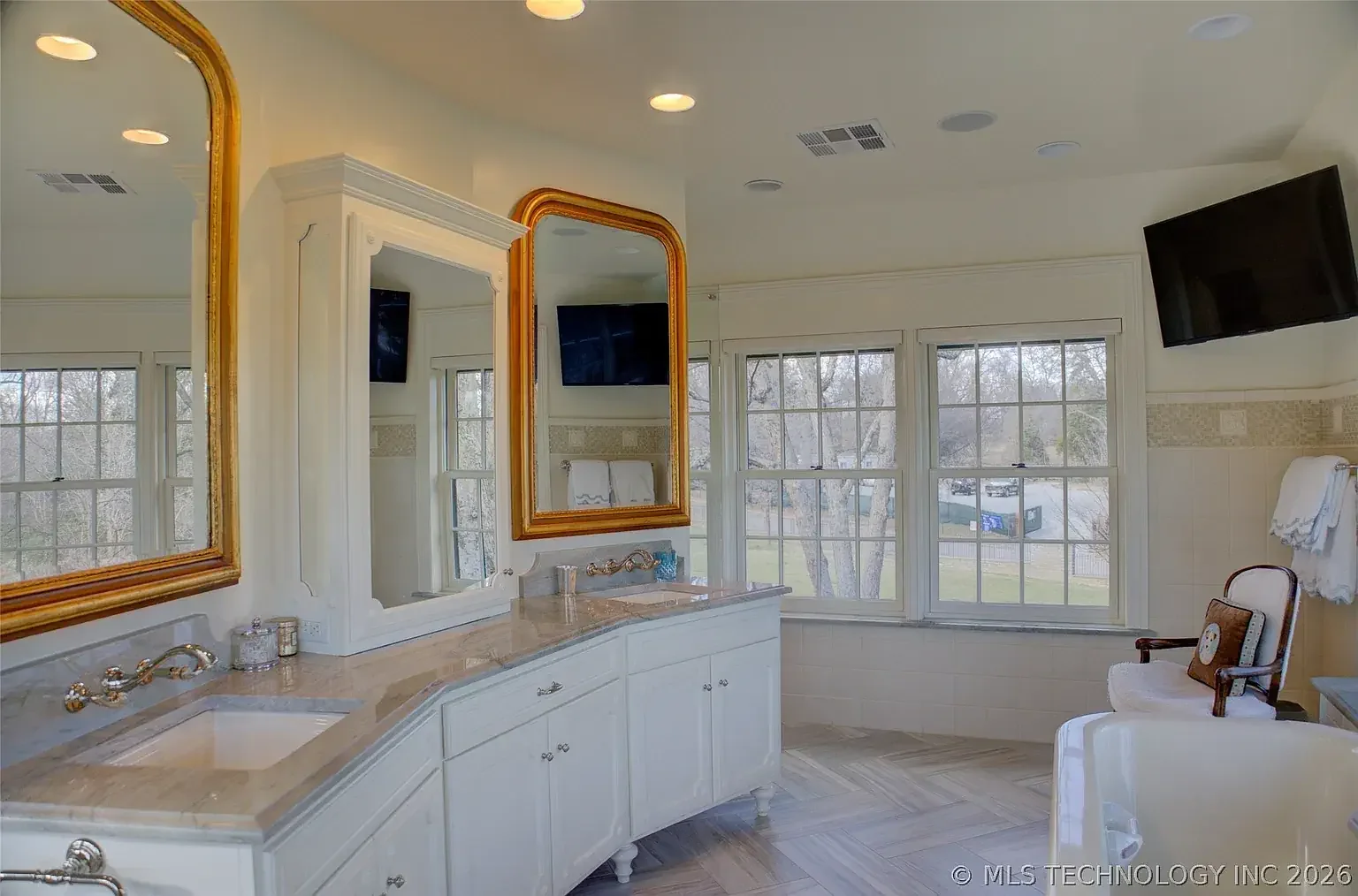 The Greiss Mansion 1931 French Normandy Tulsa Oklahoma - 65 - bathroom.webp