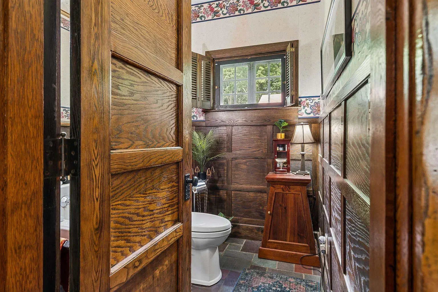 1897 Victorian house Springfield Vermont - 22 - bathroom.webp