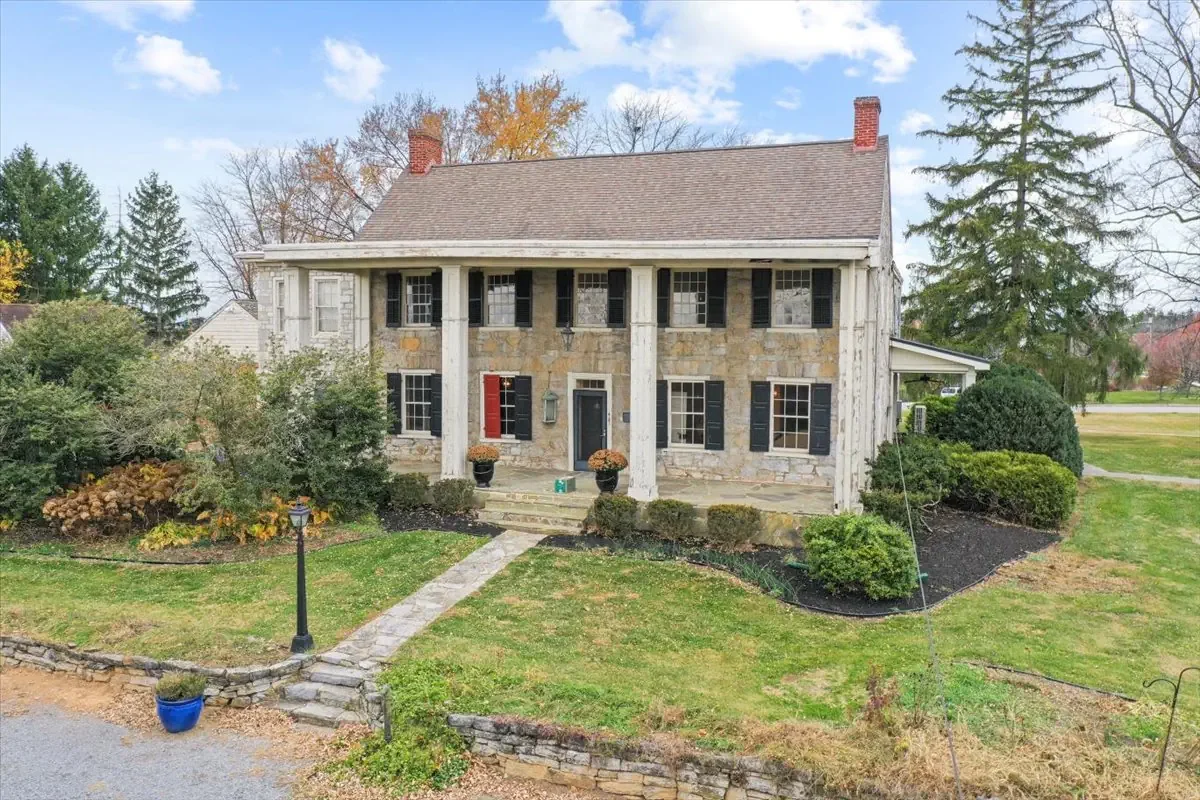 The Mitchell Shook House 1783 Federal style Greencastle Pennsylvania (4).webp