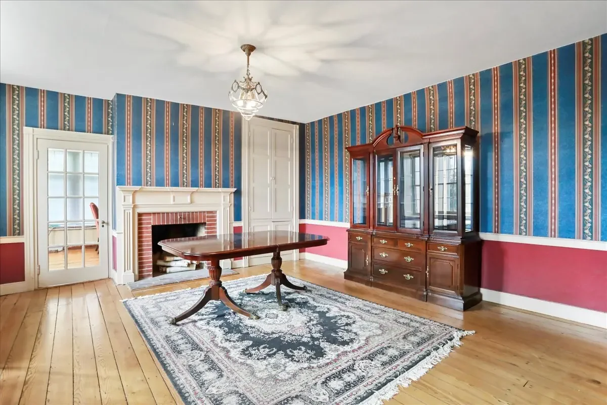 The Mitchell Shook House 1783 Federal style Greencastle Pennsylvania (8).webp