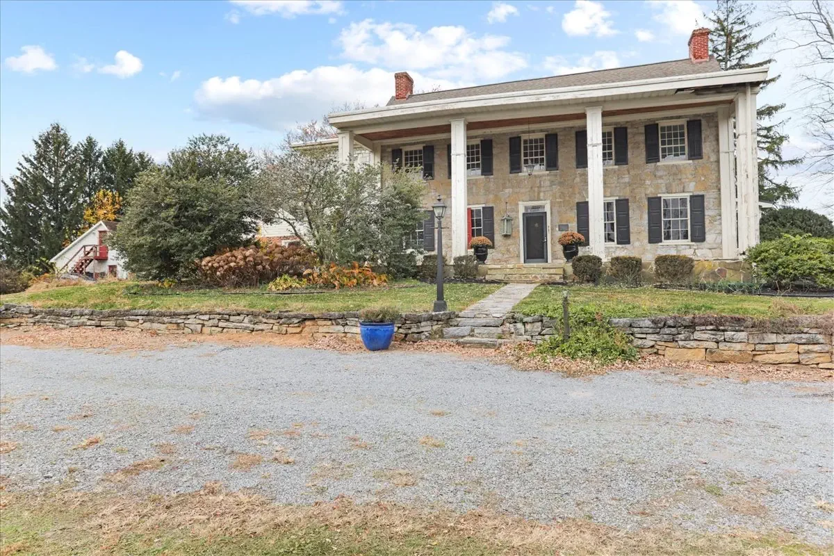 The Mitchell Shook House 1783 Federal style Greencastle Pennsylvania (35).webp