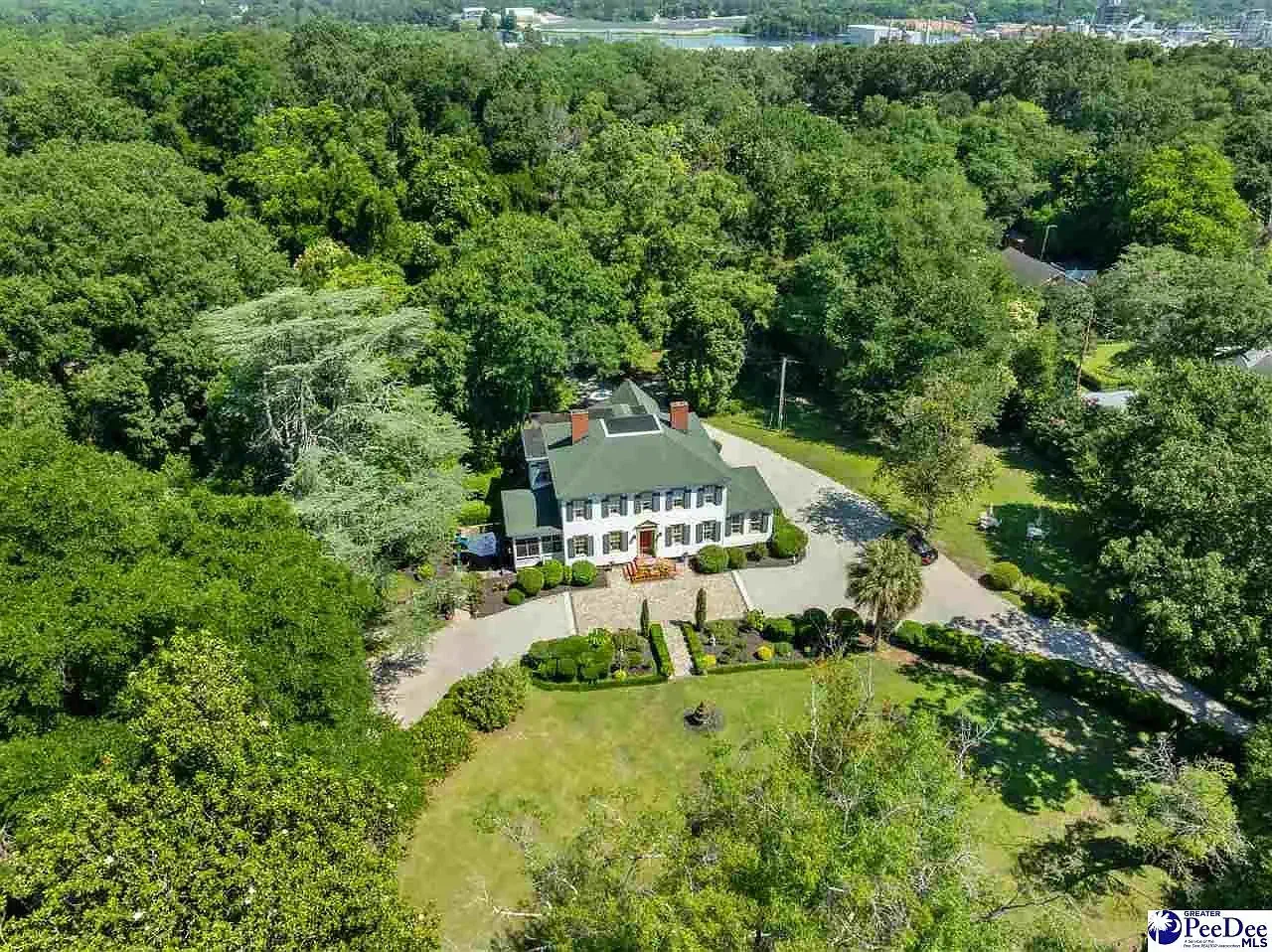 Oak Manor Inn 1892 Colonial Revival Hartsville South Carolina - 3 - top view.webp