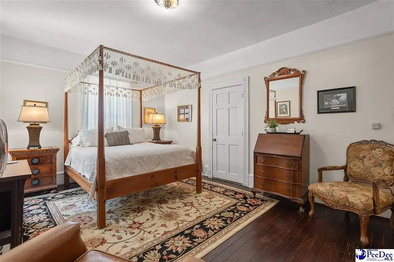 Oak Manor Inn 1892 Colonial Revival Hartsville South Carolina - 23 - bedroom.webp