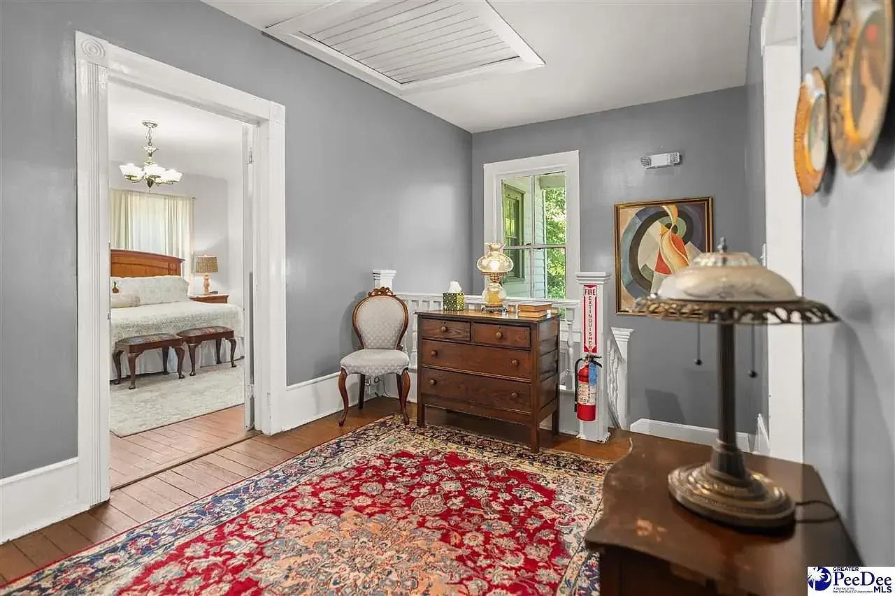Oak Manor Inn 1892 Colonial Revival Hartsville South Carolina - 35 - hallway.webp
