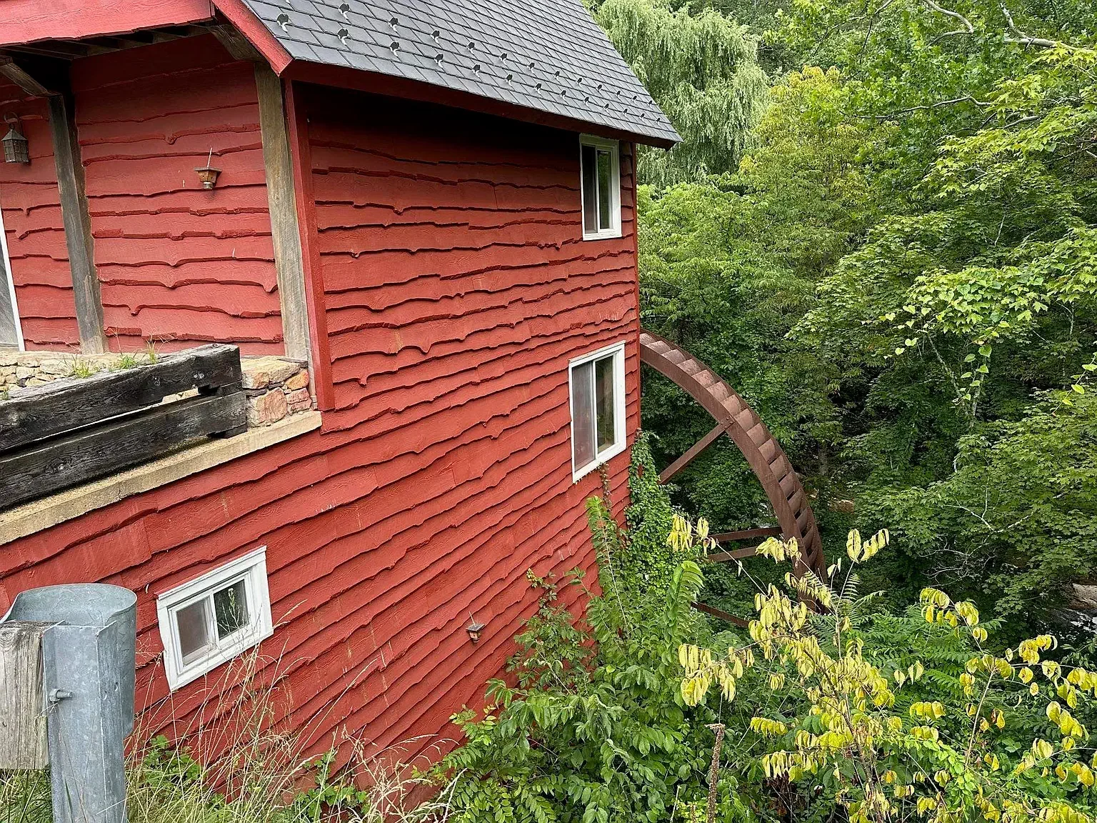Moffatts Creek Mill 1870 Converted Mill Raphine Virginia - 7 - side view.webp