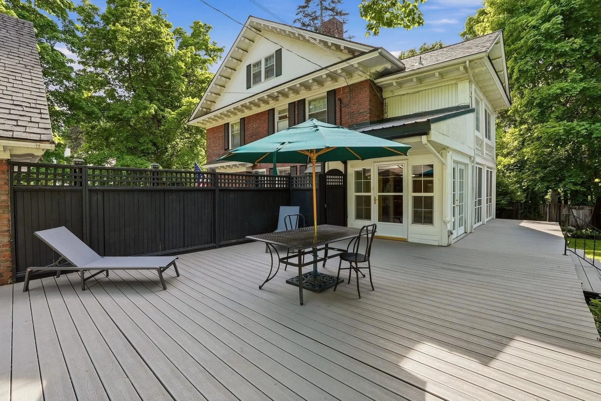 1912 Eclectic house Spokane Washington - 8 - deck.webp