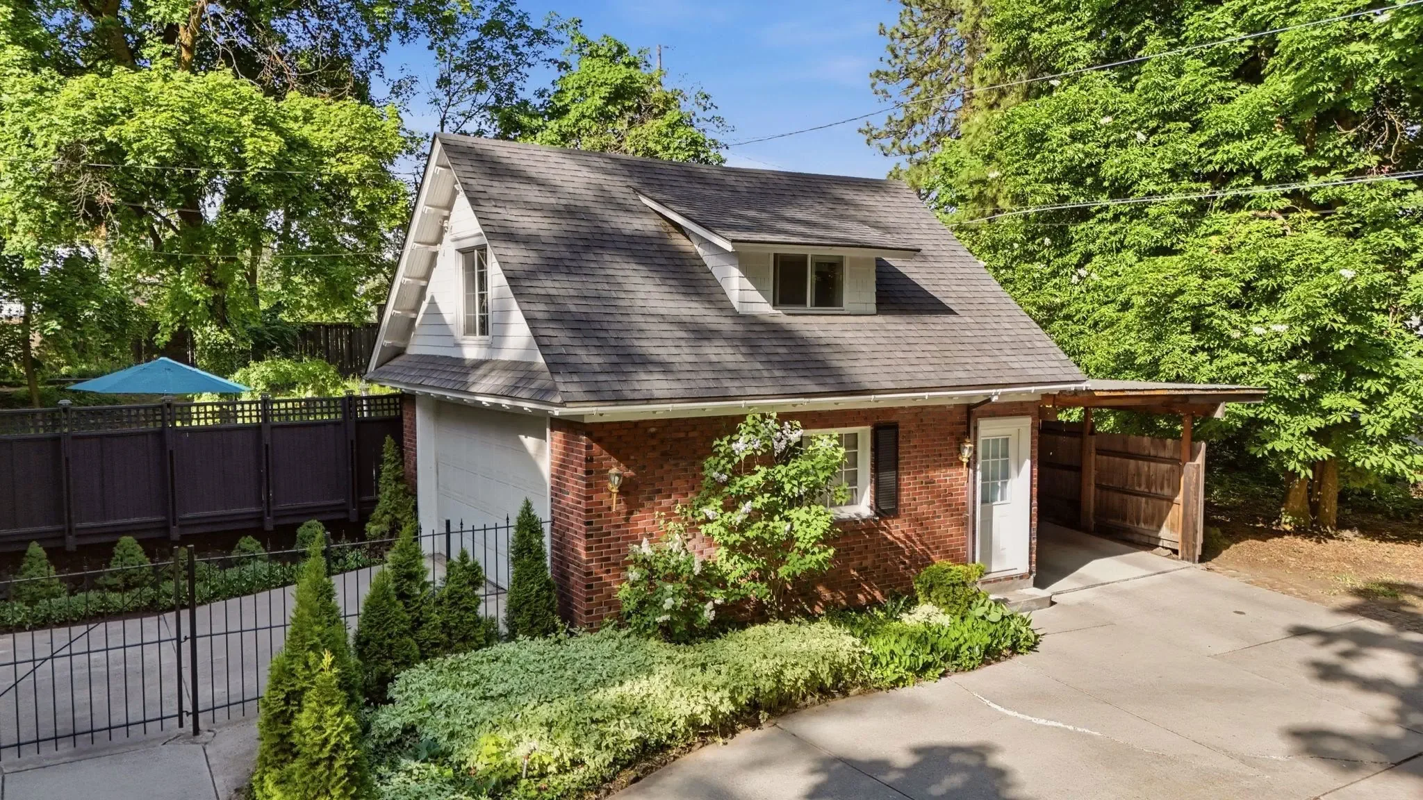 1912 Eclectic house Spokane Washington - 9 - garage.webp