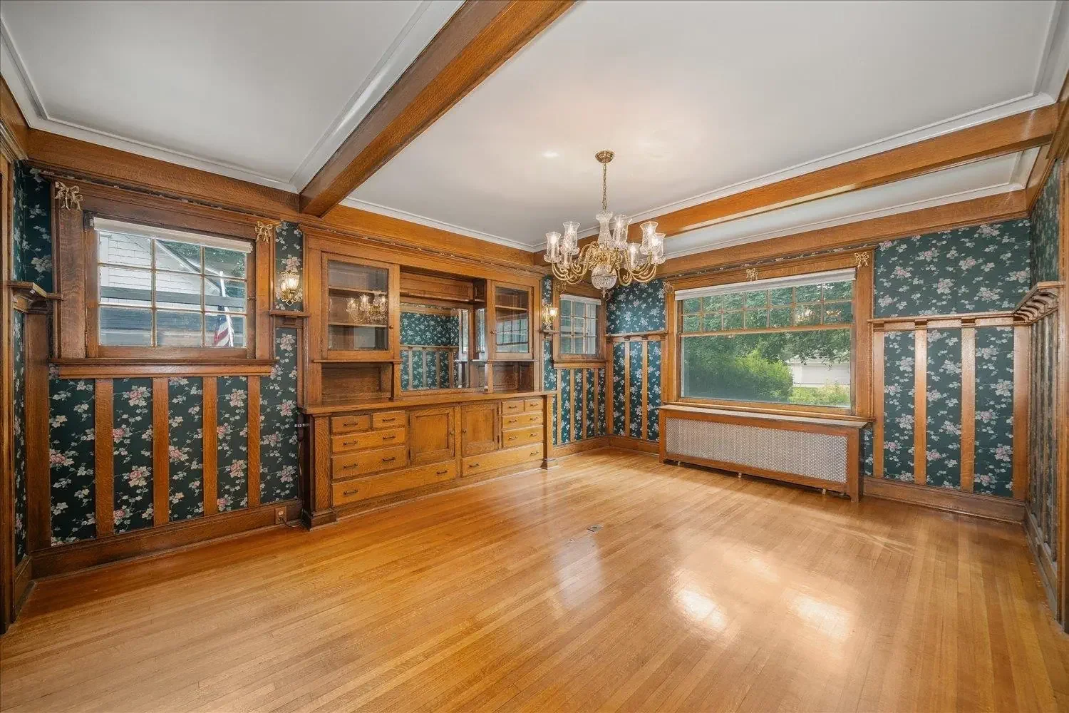 1912 Eclectic house Spokane Washington - 19 - dining room.webp