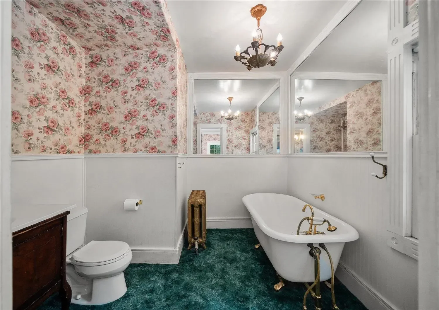 1912 Eclectic house Spokane Washington - 29 - bathroom.webp