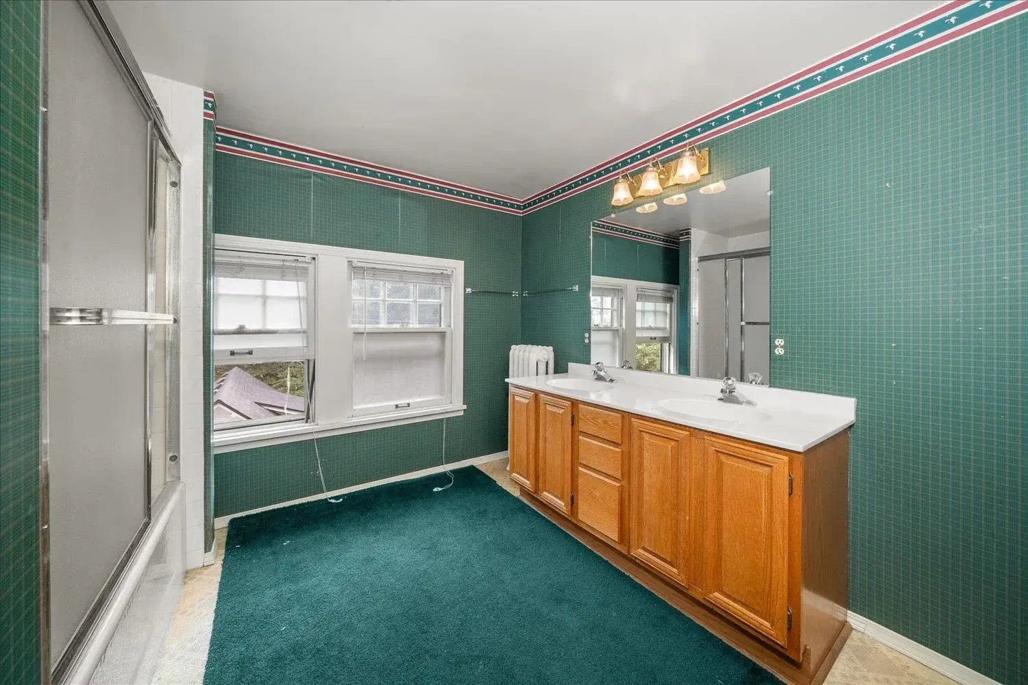 1912 Eclectic house Spokane Washington - 35 - bathroom.webp