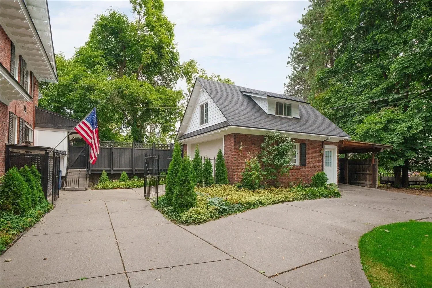 1912 Eclectic house Spokane Washington - 40 - garage.webp