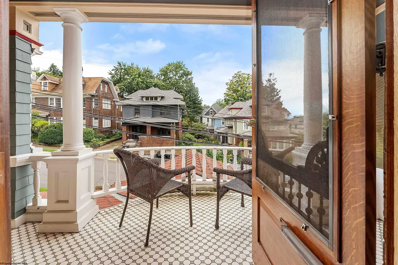 1902 Queen Anne house Morgantown West Virginia - 32 - veranda.webp