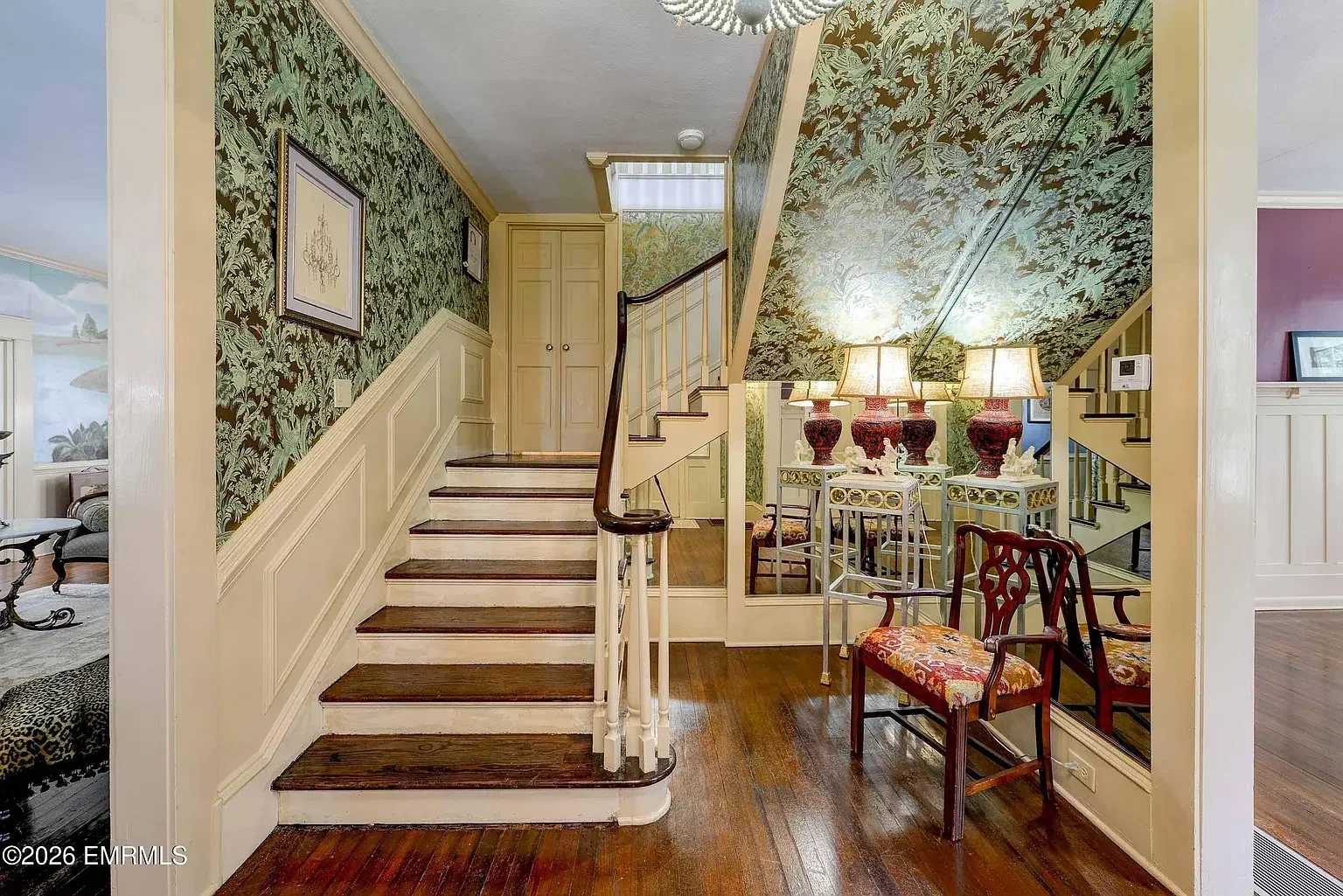 1912 Colonial Revival house Meridian Mississippi - 7 - staircase.webp