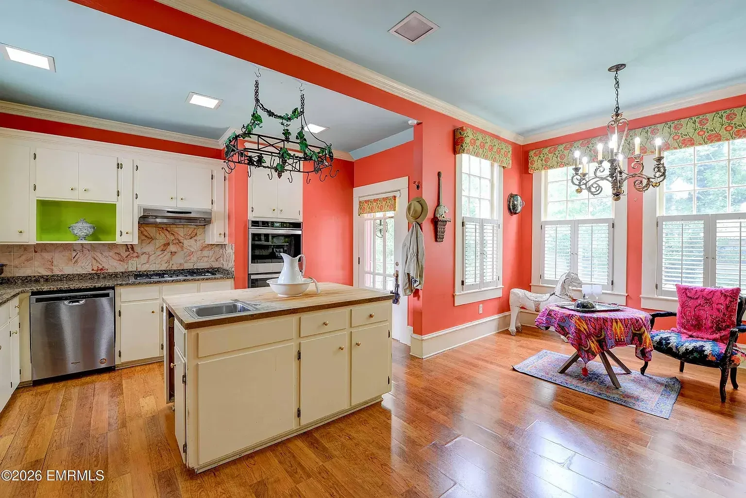 1912 Colonial Revival house Meridian Mississippi - 13 - kitchen.webp