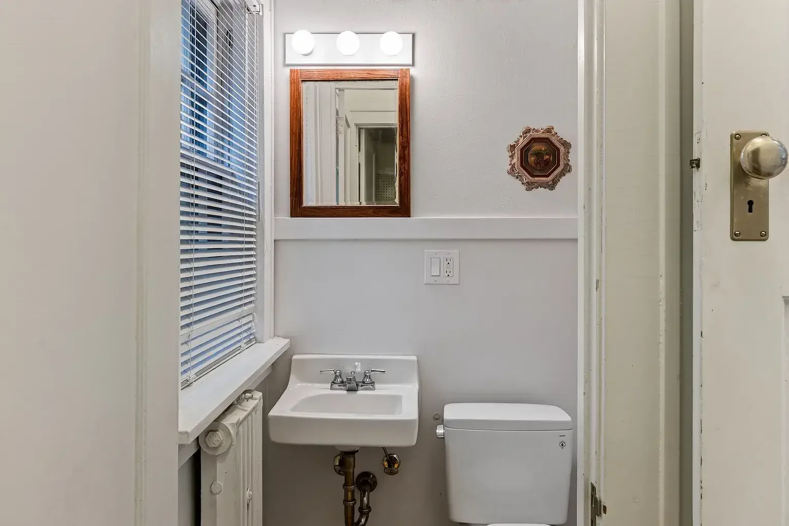 1926 English Revival house Madison Wisconsin - 35 - bathroom.webp