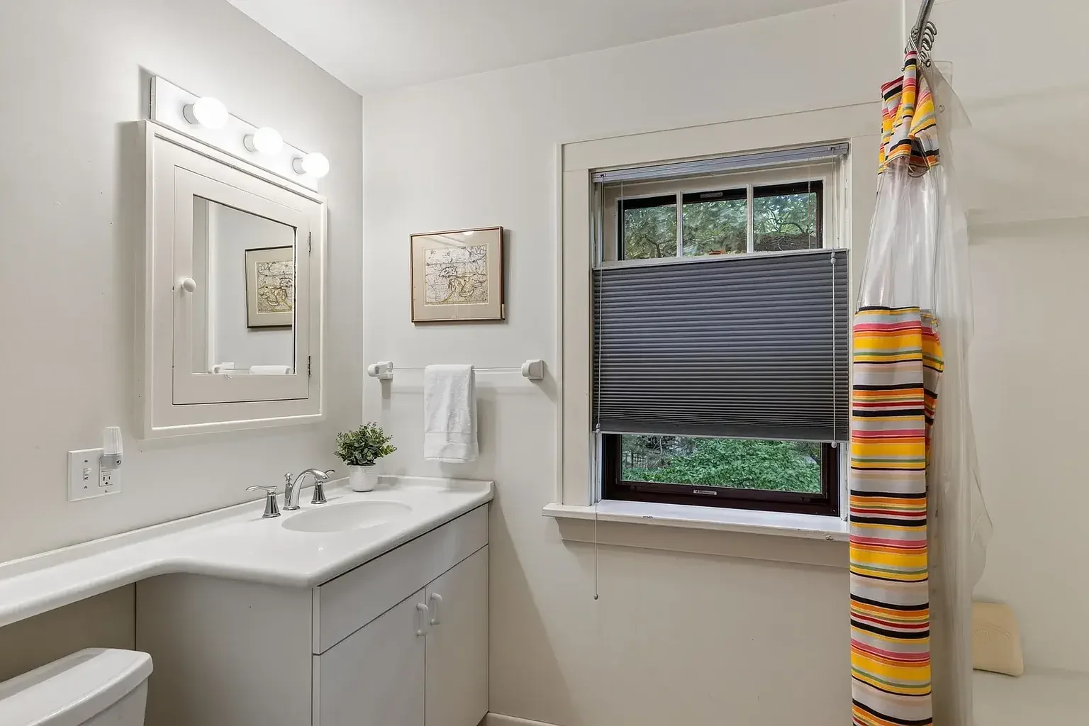 1926 English Revival house Madison Wisconsin - 42 - bathroom.webp