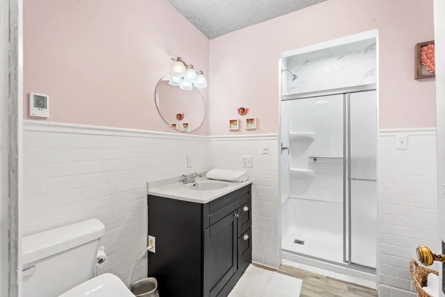 1895 Victorian house Gayville South Dakota - 7 - bathroom.webp