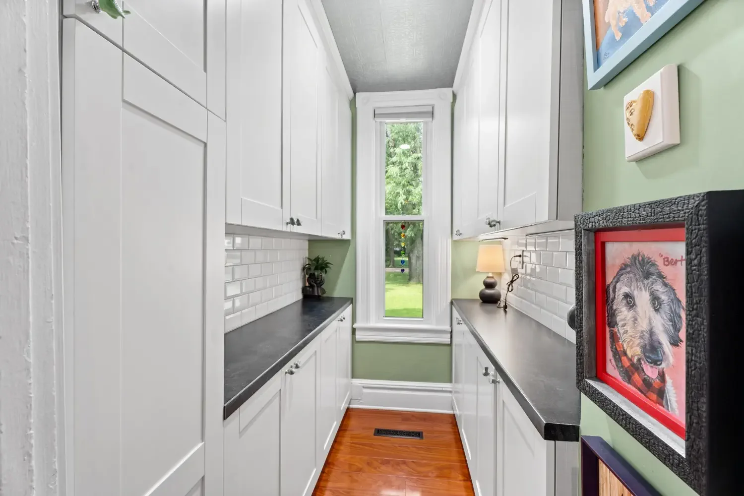 1895 Victorian house Gayville South Dakota - 10 - kitchen.webp