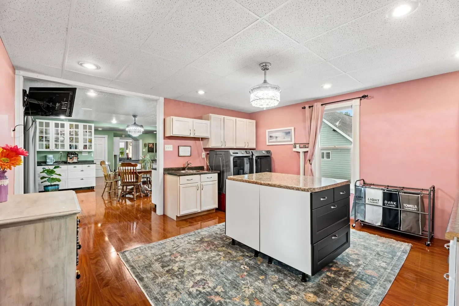 1895 Victorian house Gayville South Dakota - 12 - kitchen.webp