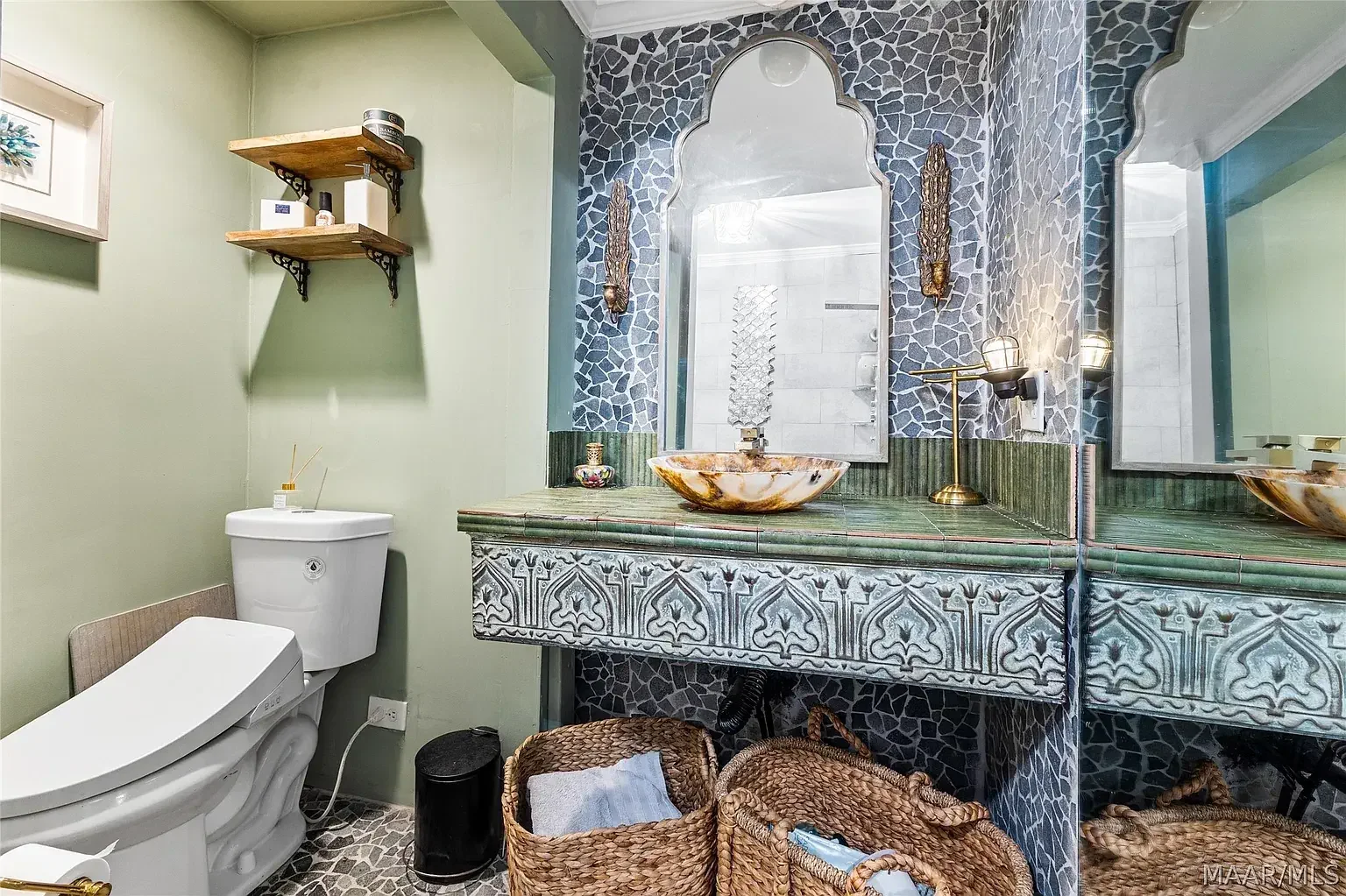 1925 Eclectic house Montgomery Alabama - 8 - bathroom.webp