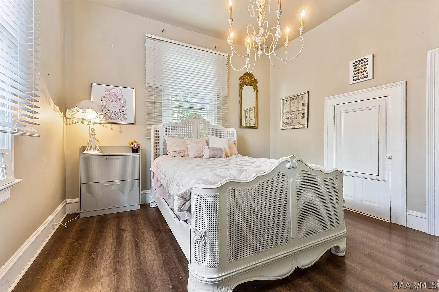 1925 Eclectic house Montgomery Alabama - 19 - bedroom.webp