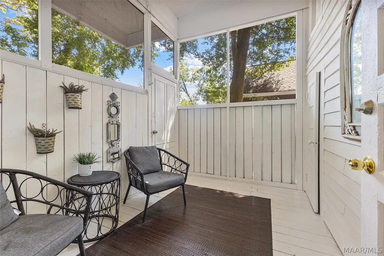 1925 Eclectic house Montgomery Alabama - 21 - sunroom.webp
