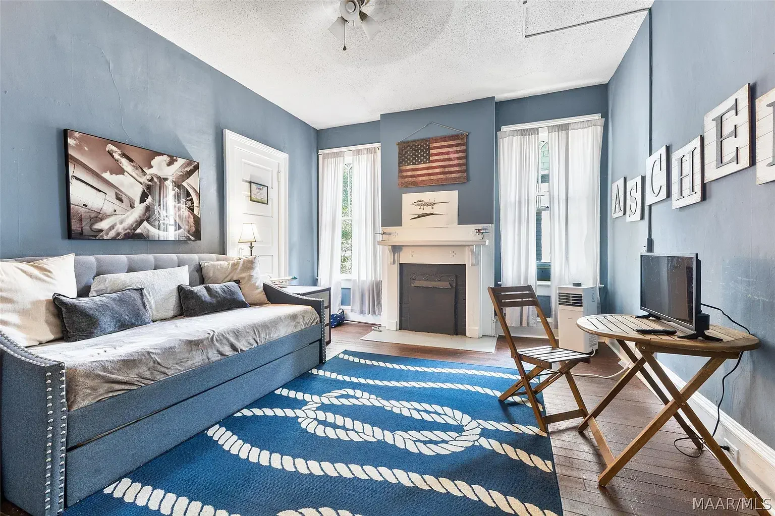 1925 Eclectic house Montgomery Alabama - 33 - relax spot.webp