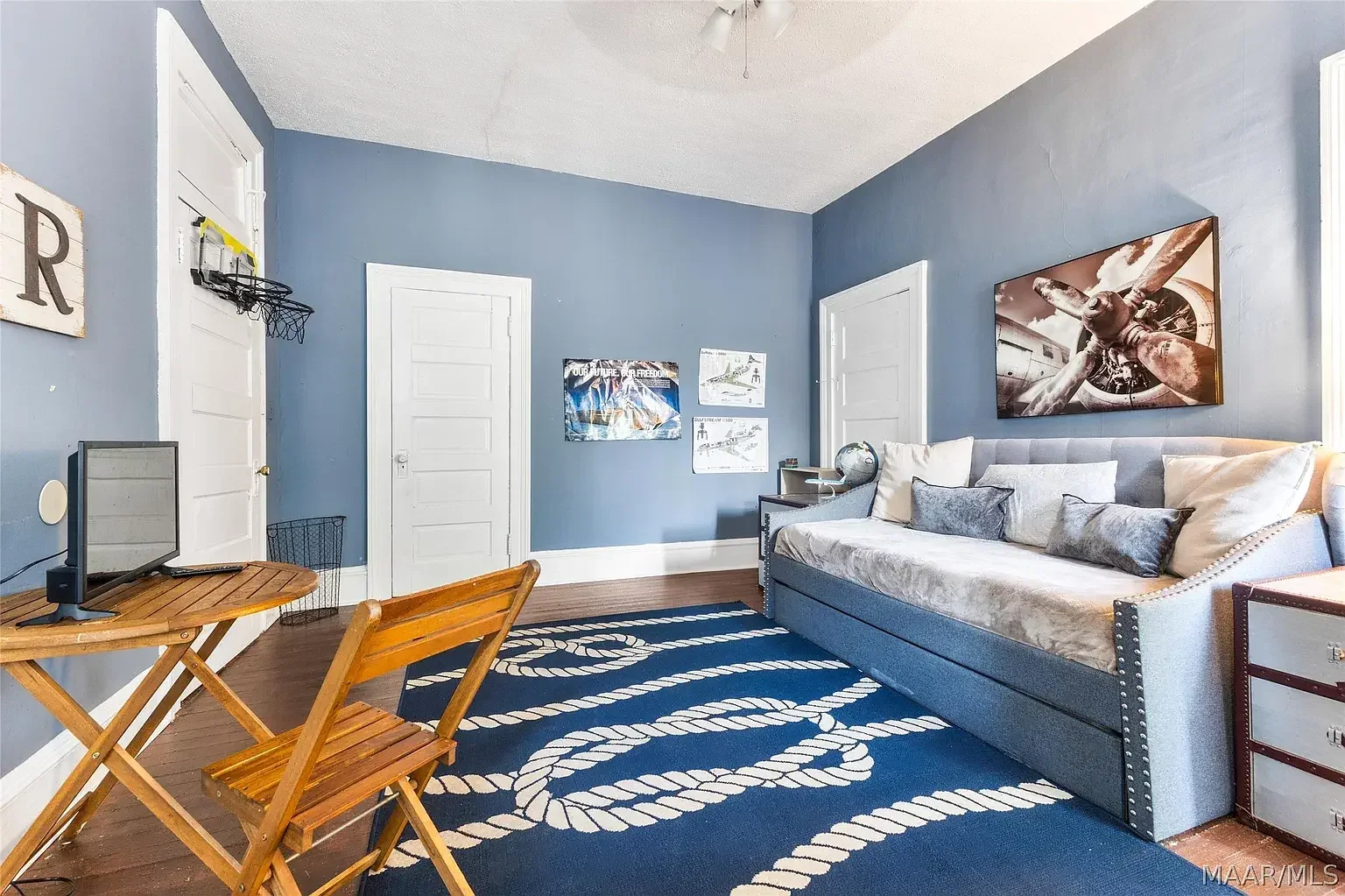 1925 Eclectic house Montgomery Alabama - 34 - relax spot.webp