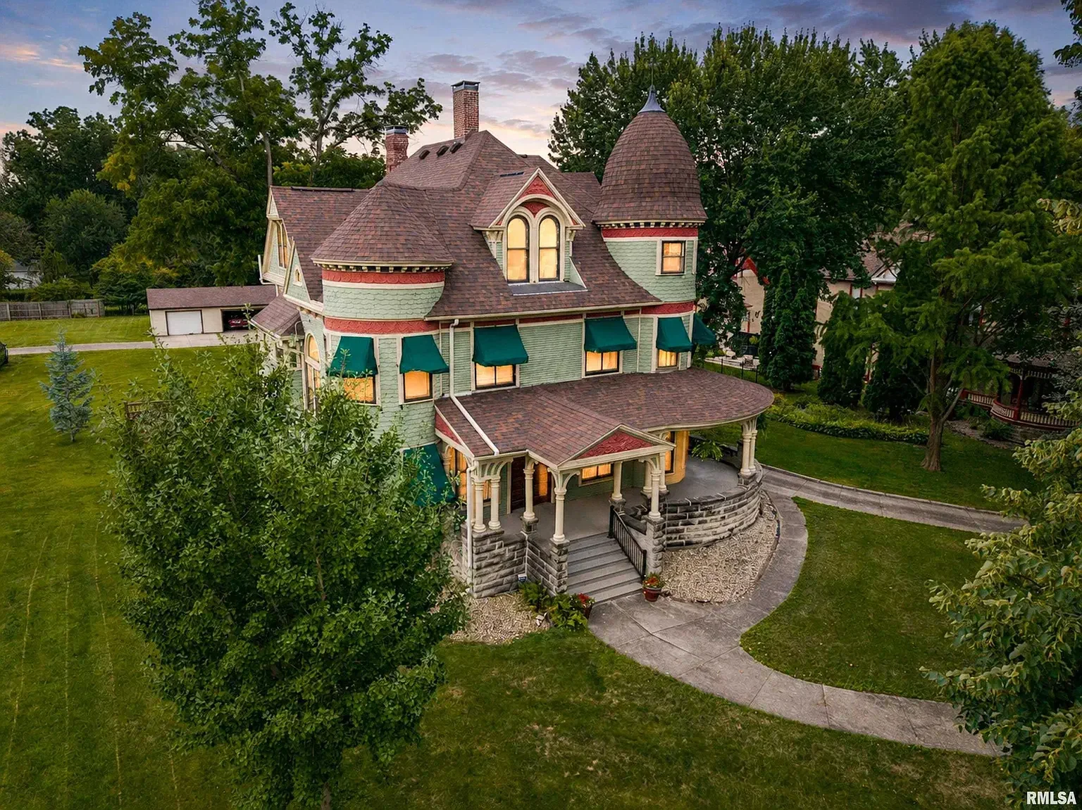 The Wilson Craig House 1889 Queen Anne Galesburg Illinois - 3 - front view.webp