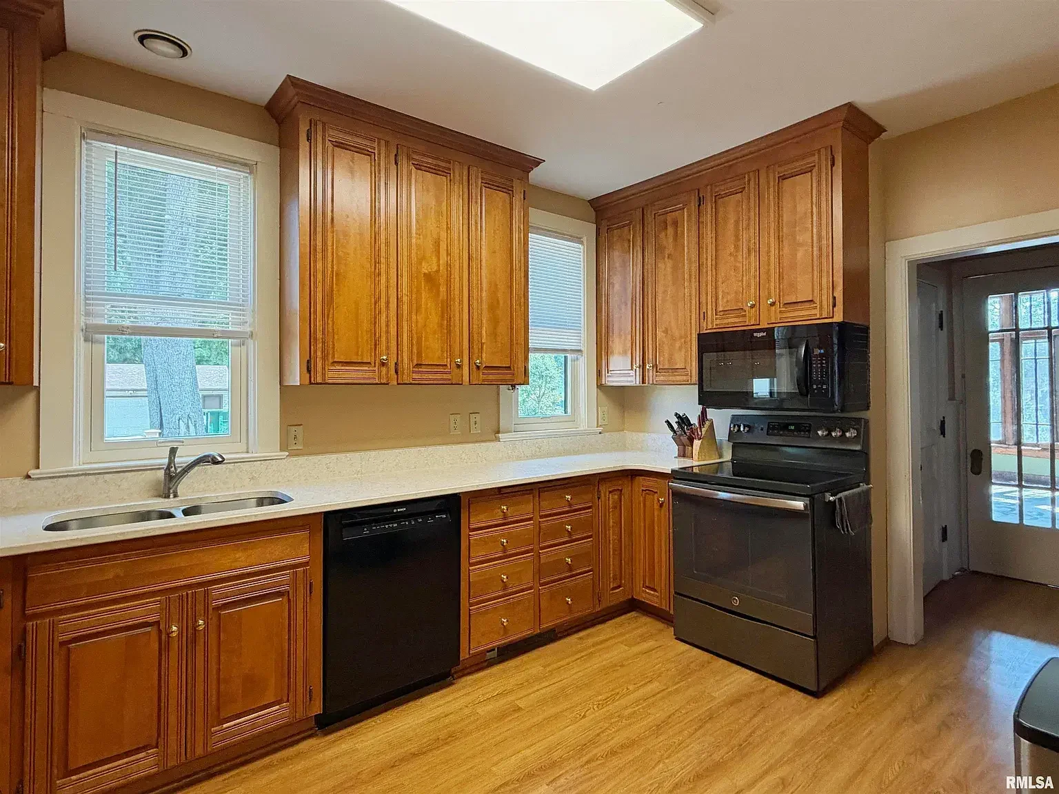 The Wilson Craig House 1889 Queen Anne Galesburg Illinois - 25 - kitchen.webp